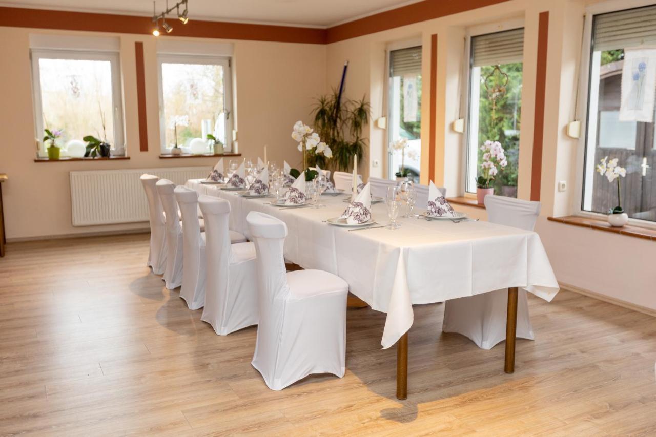 Pension Zum Lindeneck Lubz Luaran gambar