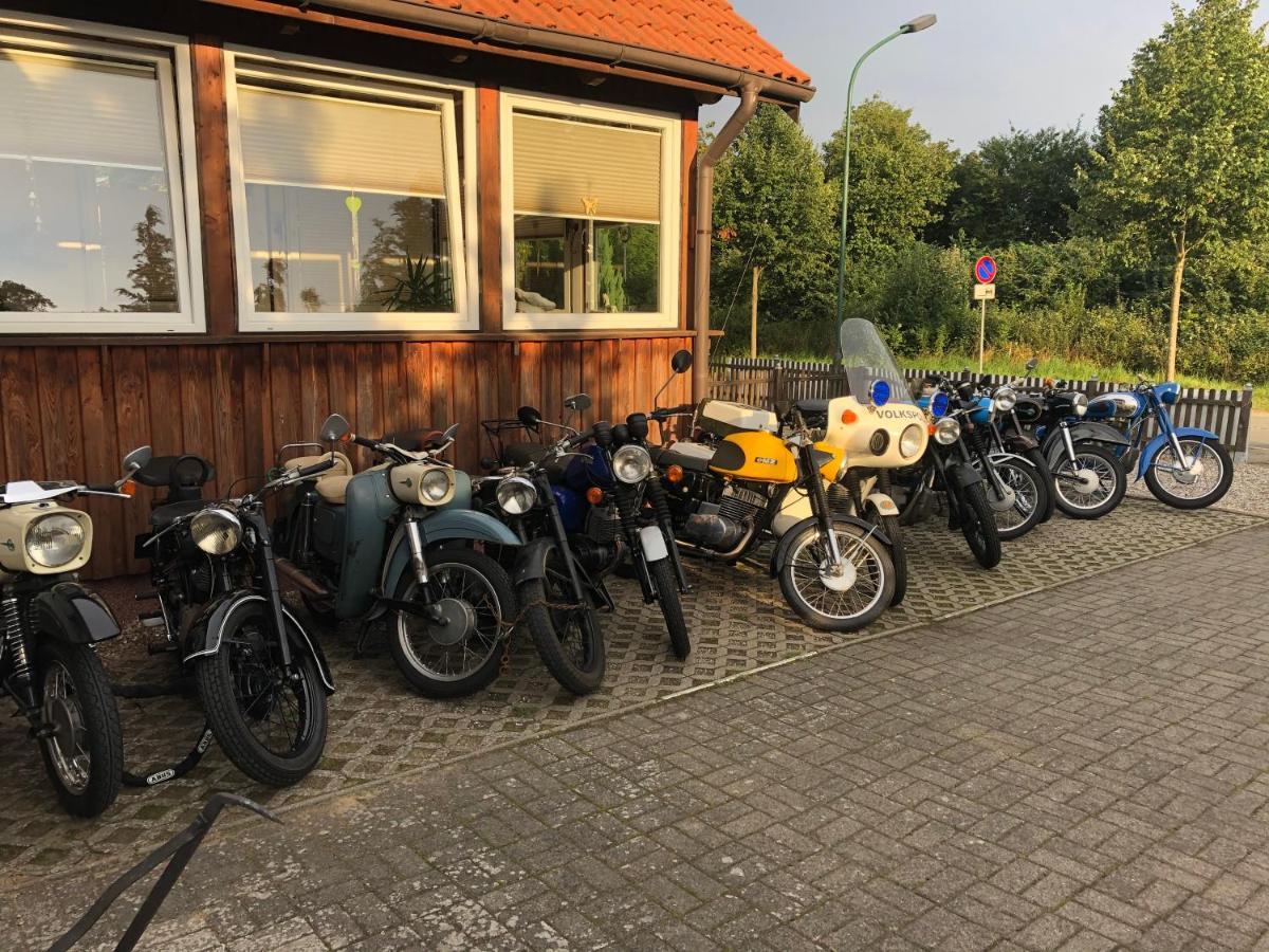 Pension Zum Lindeneck Lubz Luaran gambar